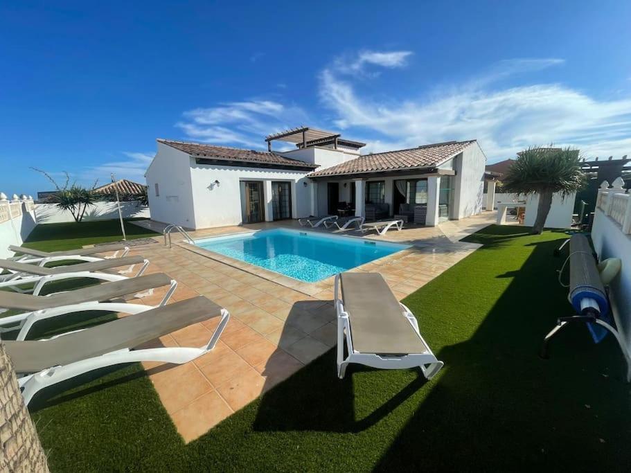 קורלחו Stunning Villa Amanecer מראה חיצוני תמונה