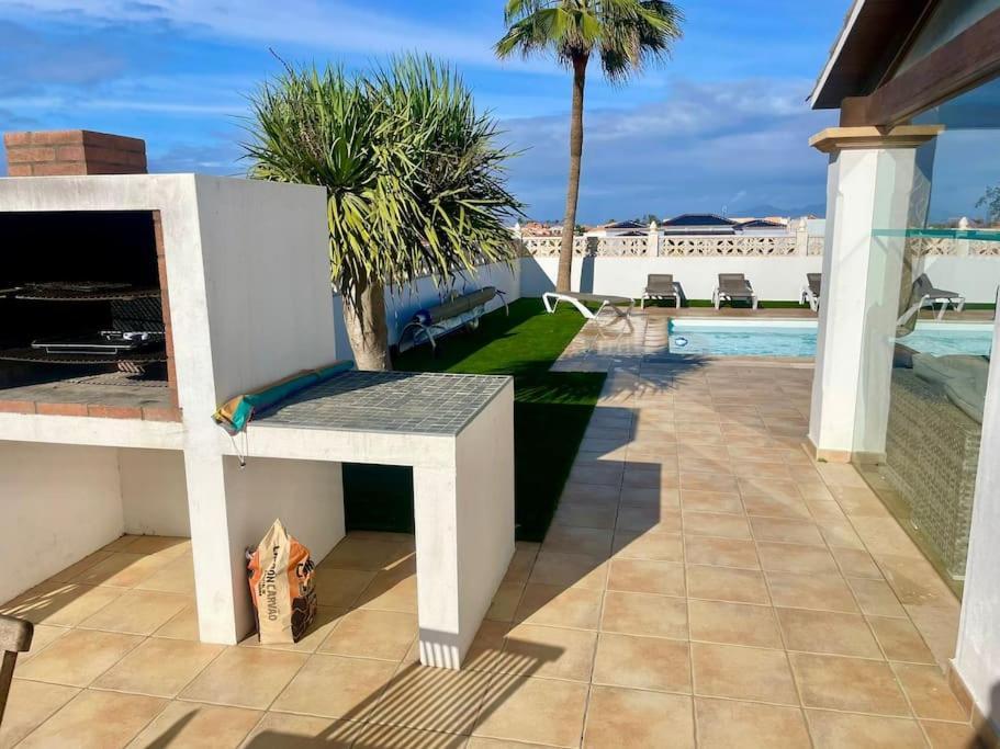 קורלחו Stunning Villa Amanecer מראה חיצוני תמונה