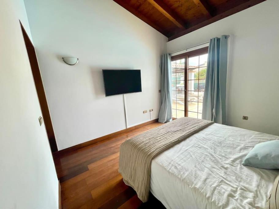 קורלחו Stunning Villa Amanecer מראה חיצוני תמונה