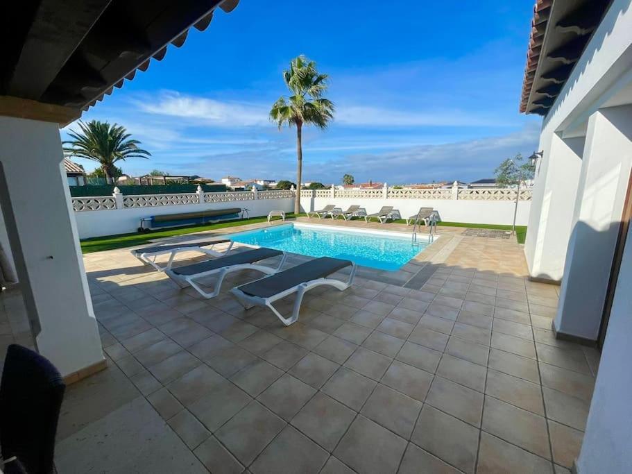 קורלחו Stunning Villa Amanecer מראה חיצוני תמונה