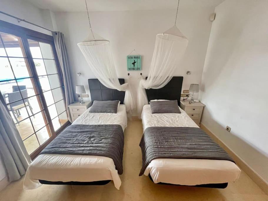 קורלחו Stunning Villa Amanecer מראה חיצוני תמונה