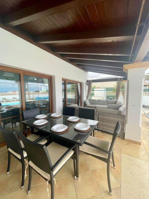קורלחו Stunning Villa Amanecer מראה חיצוני תמונה
